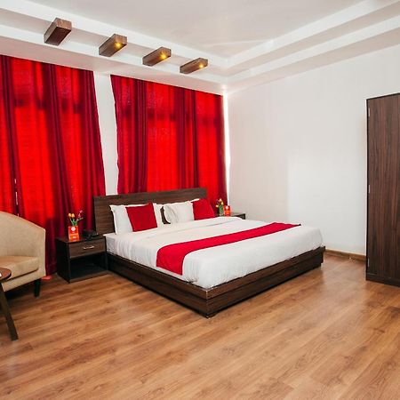 Oyo 11474 Gangaur Regency Boutique Hotel Kathmandu Esterno foto