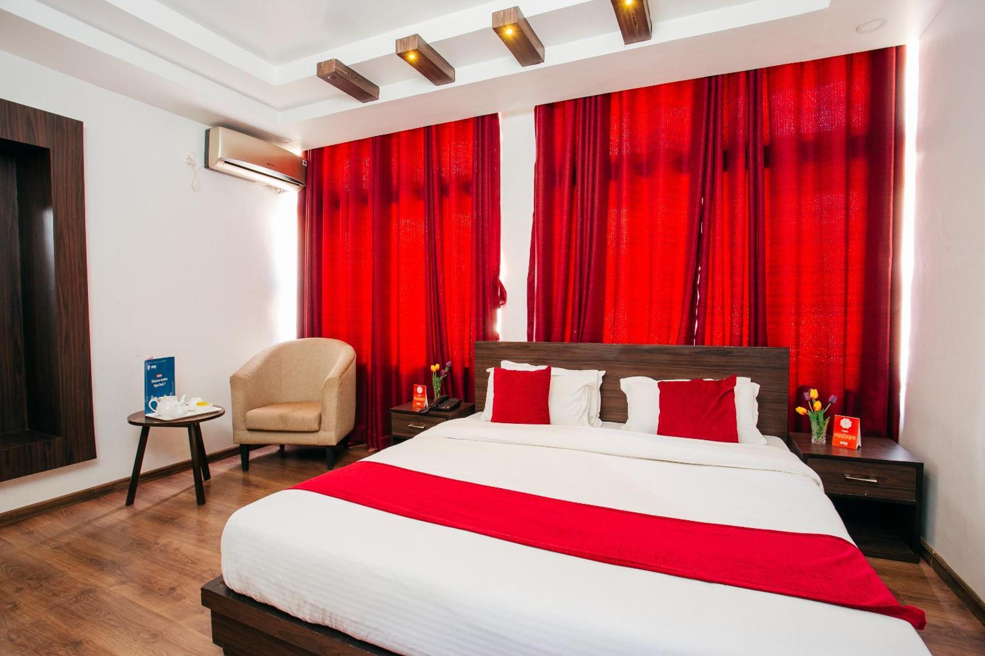 Oyo 11474 Gangaur Regency Boutique Hotel Kathmandu Esterno foto
