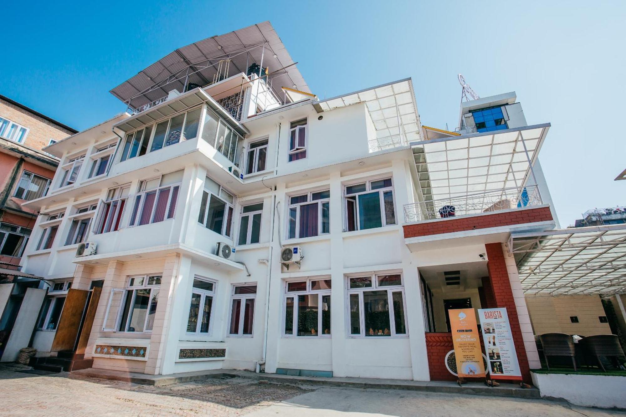 Oyo 11474 Gangaur Regency Boutique Hotel Kathmandu Esterno foto