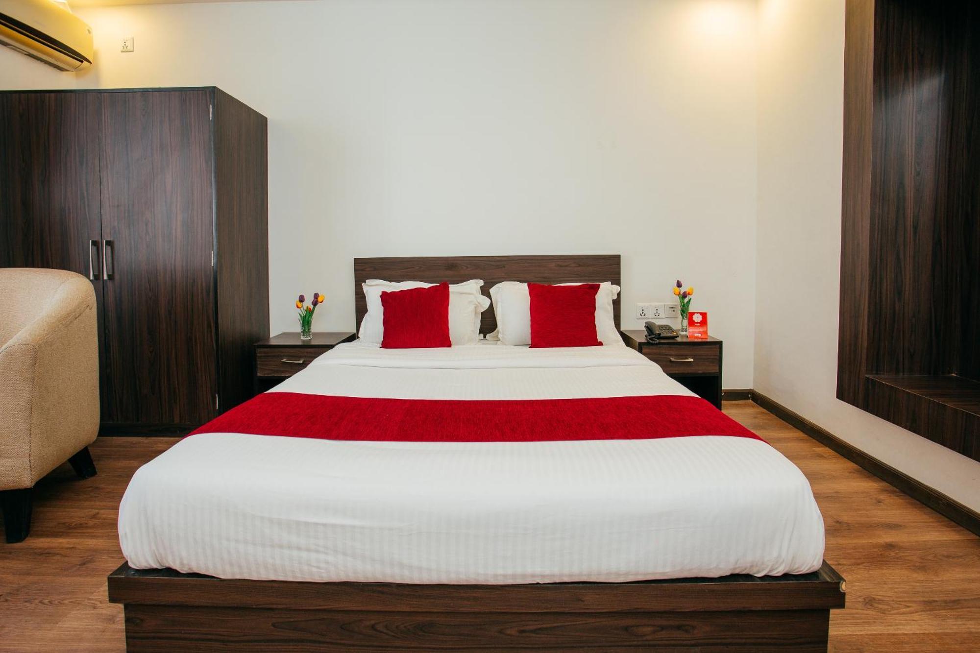 Oyo 11474 Gangaur Regency Boutique Hotel Kathmandu Esterno foto
